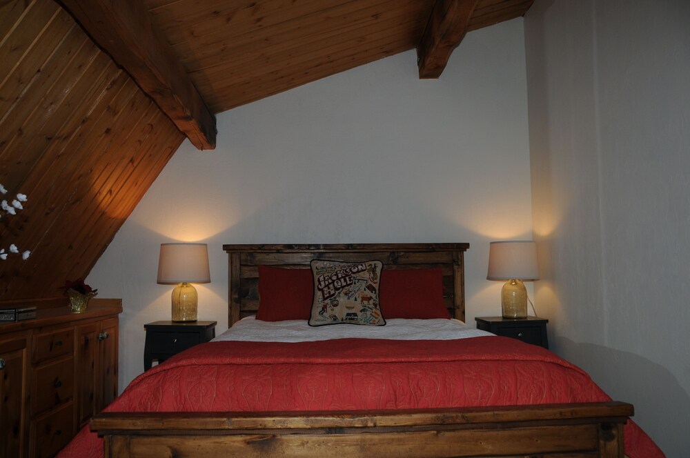 Fin and Feather Inn - photo 6