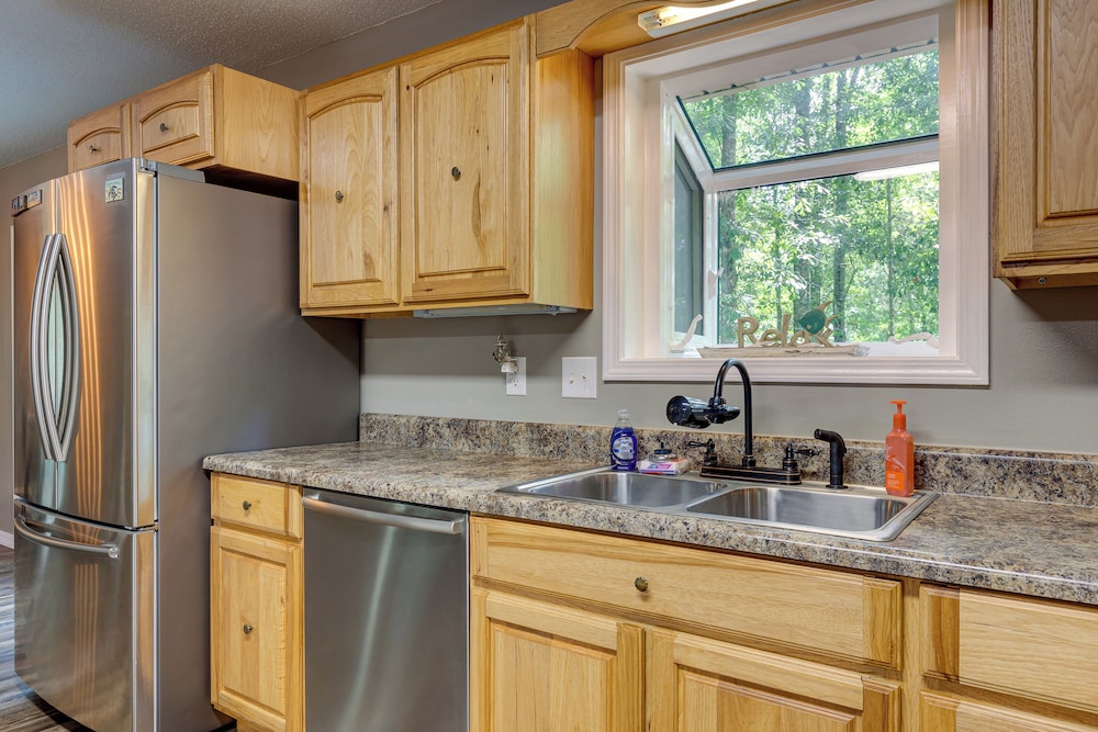 Peaceful Lucedale Hideaway on Private Acerage — hotel in Lucedale