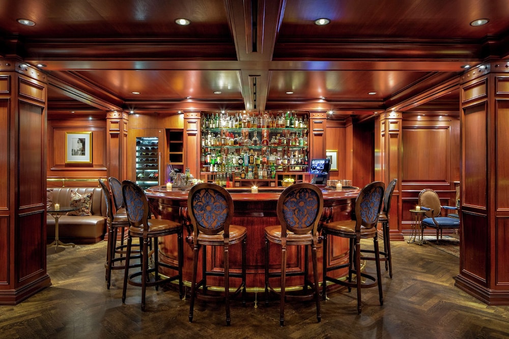 Amway Grand Plaza Curio Collection by Hilton - photo 86