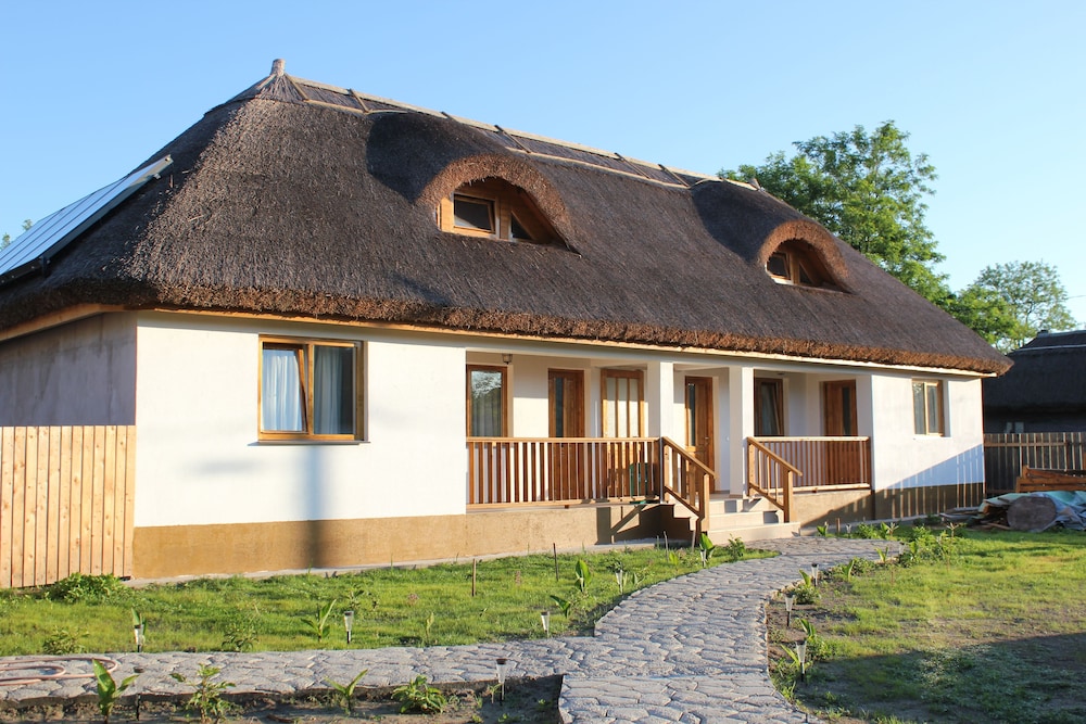 Cerdacul cu Stuf — hotel in Sfantu Gheorghe