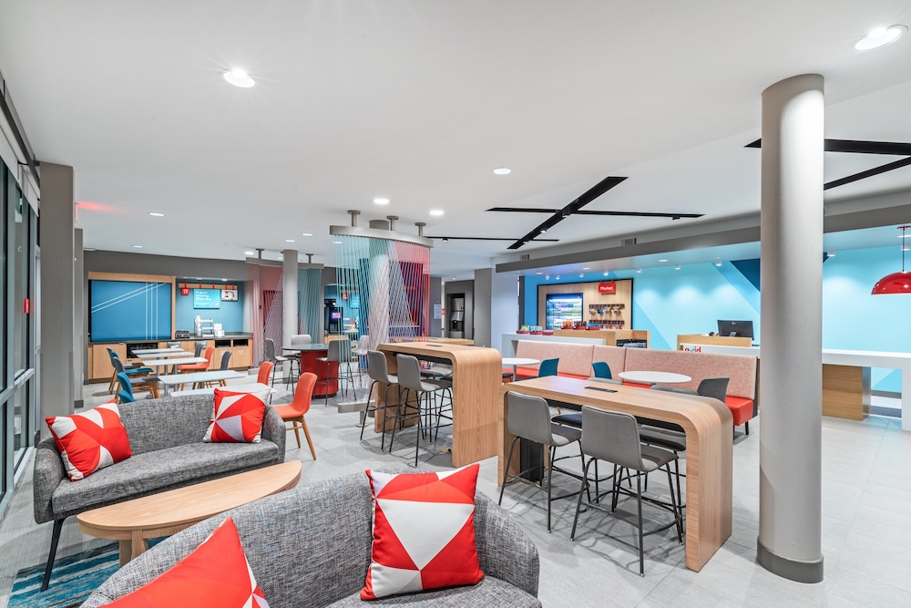 avid hotel Bentonville Rogers by IHG - photo 34