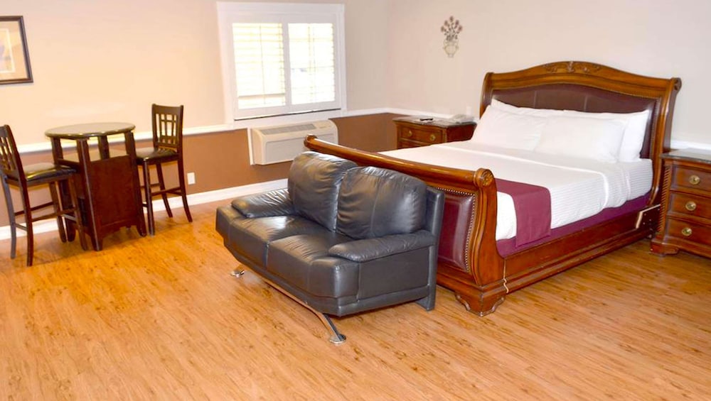Dynasty Suites Hotel Riverside - photo 13