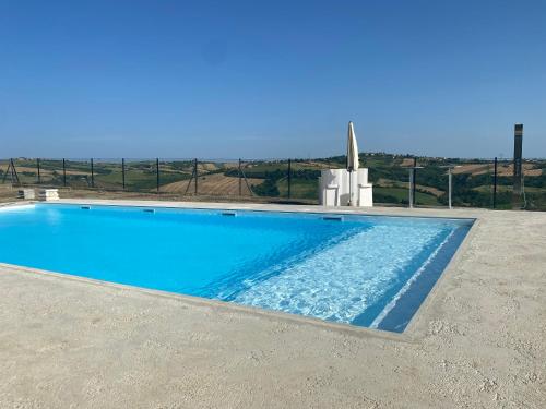 Villa Alexander Suite esclusiva di 100 m con vasca idromassaggio — 4-Star Luxury Hotel in Trarivi, Italy