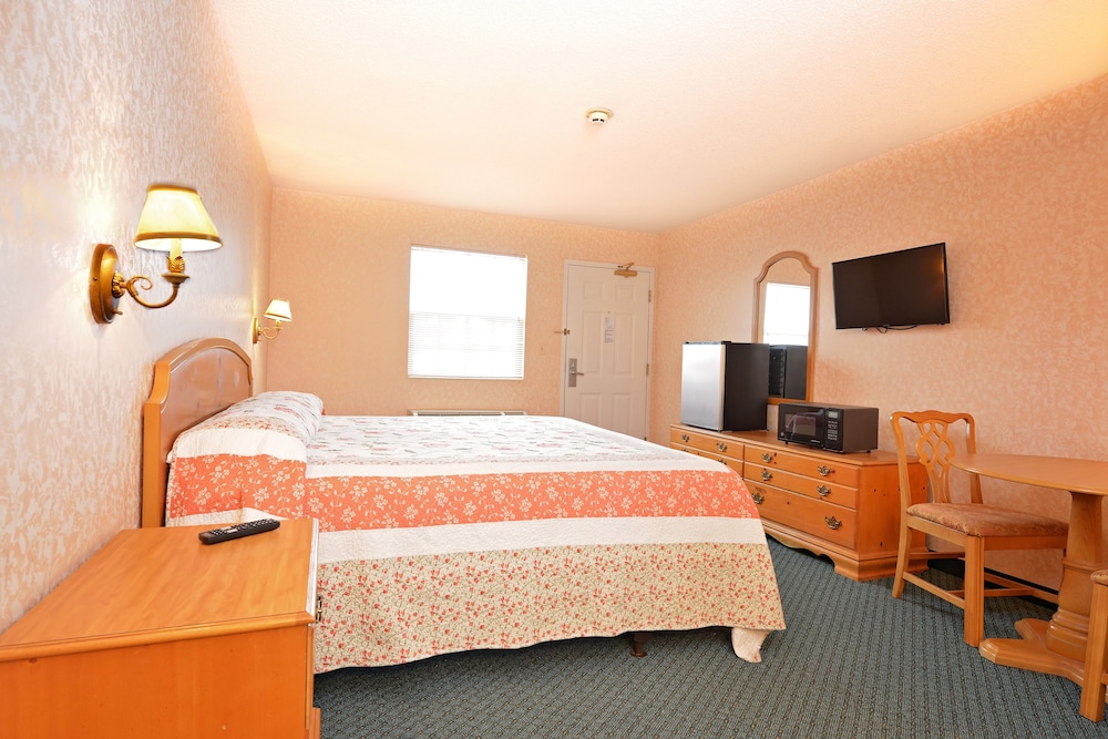 OurGuest Inn and Suites Downtown - photo 8