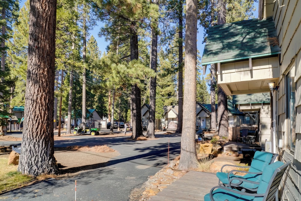 Spa & Beach Access: Resort Condo in Tahoe Vista - photo 8