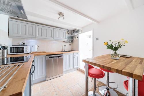 Fowey Cute Cottage — 4-Star Luxury Hotel in Fowey, United Kingdom