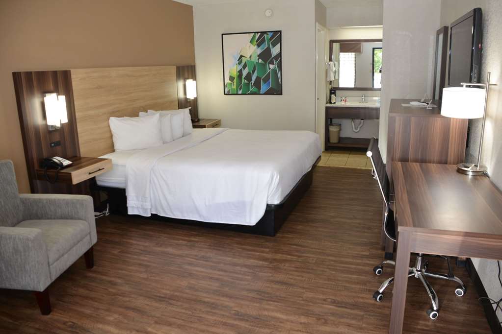 Baymont by Wyndham Santee - photo 10