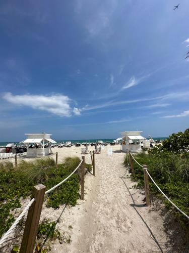 Fontainebleau Miami Beach Tresor - photo 11