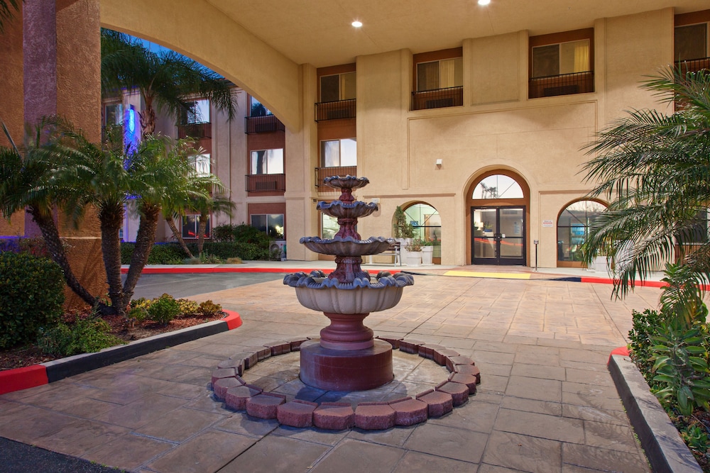 Holiday Inn Express Temecula by IHG - photo 29