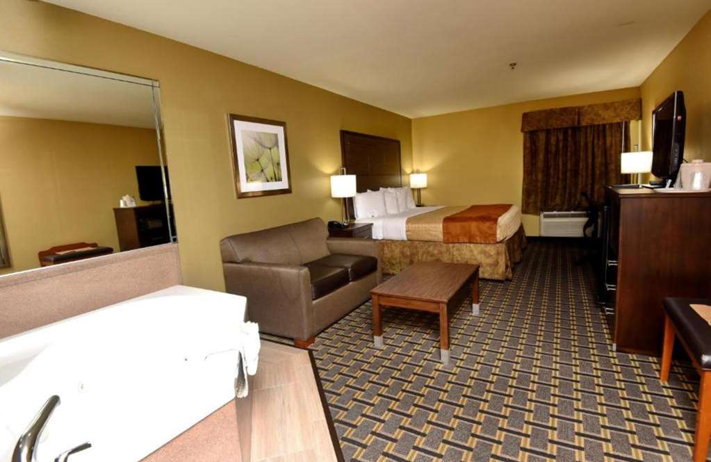 Best Western Zachary Inn - photo 7