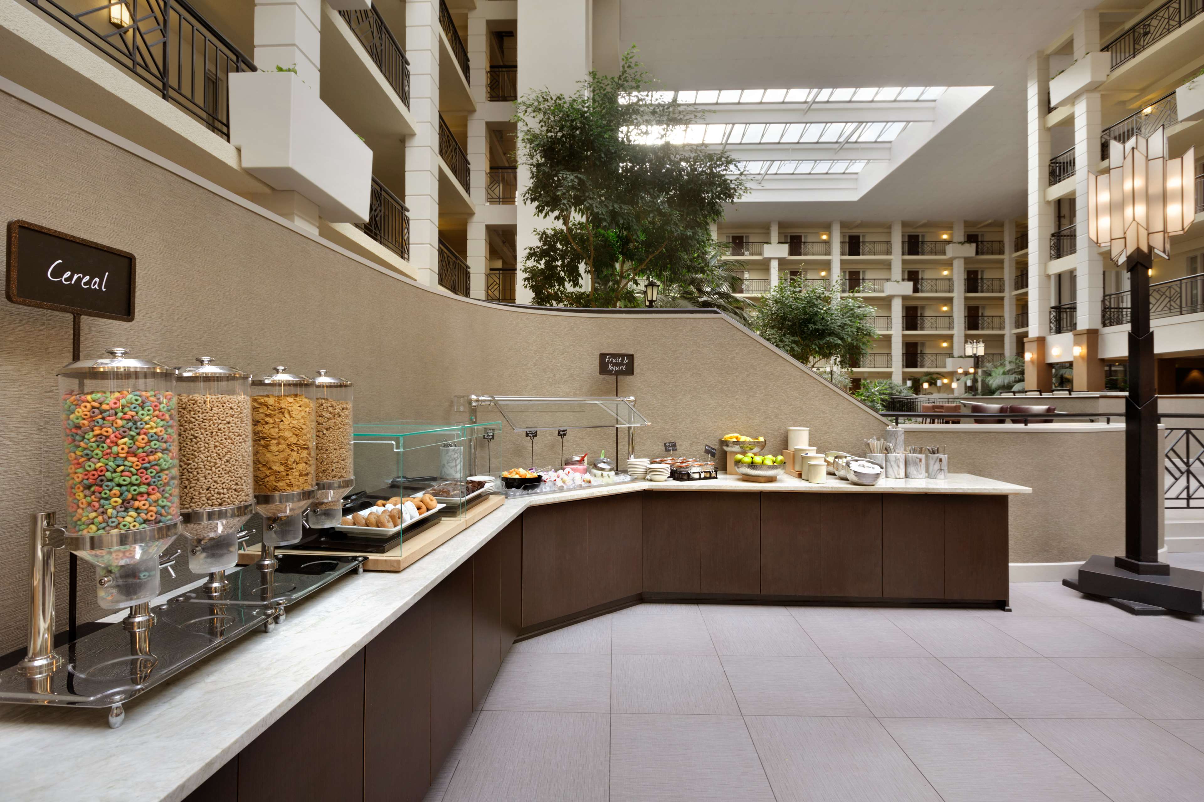 Embassy Suites by Hilton Piscataway Somerset - photo 12