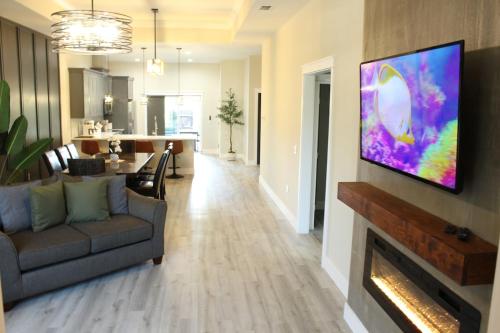 Brand New Home 14 min to beach — 4-Star Luxury Hotel in Palm Coast, United States