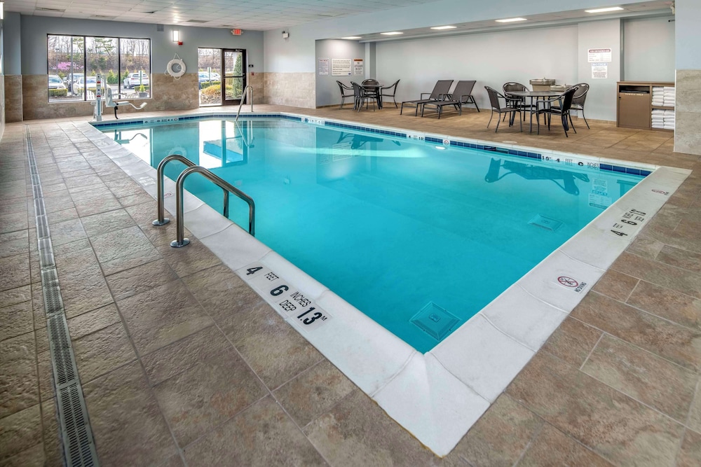 Hampton Inn Long Island Commack - photo 28