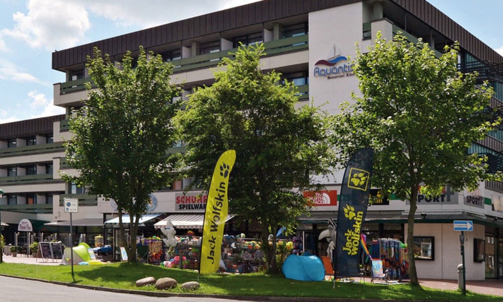 Aquantis Bensersiel Hotel & Ferienwohnungen — carbon neutral stay, Esens