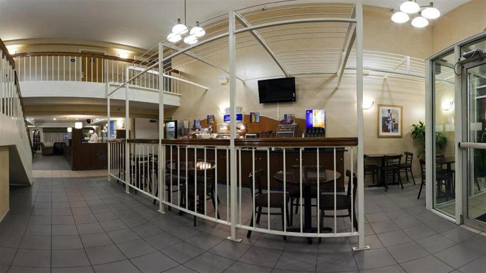 Holiday Inn Express At Drake University - photo 4