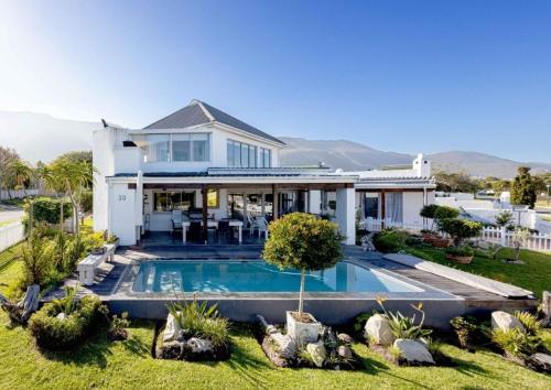 Corner Delight at Onrust Beach - last minute hotel in Hermanus