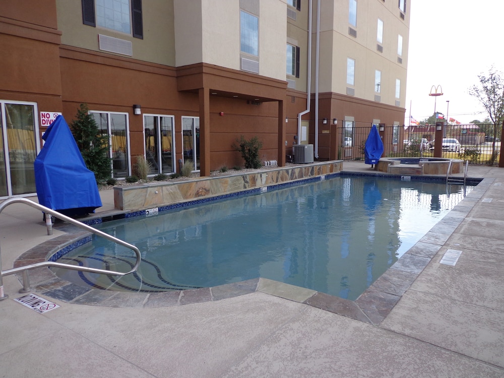Candlewood Suites Monahans by IHG - photo 23