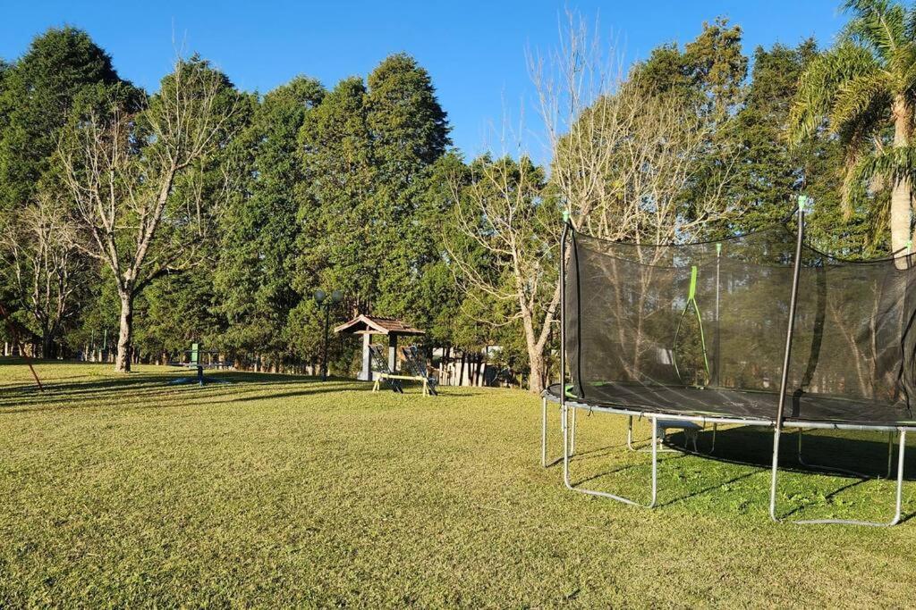 Chácara dos Sonhos com Piscina e Hidromassagem in Cotia, Brasil
