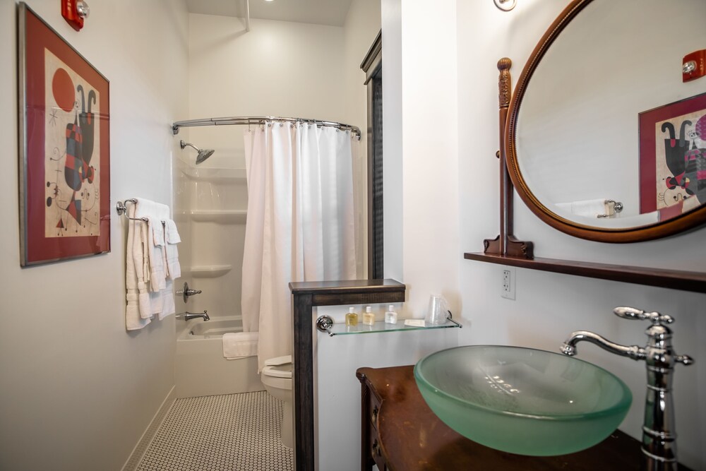 The Hackett Hotel - photo 22
