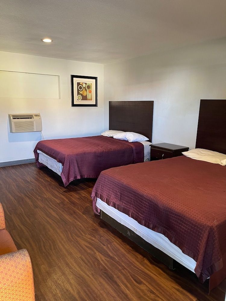 Richmond Motel - photo 16