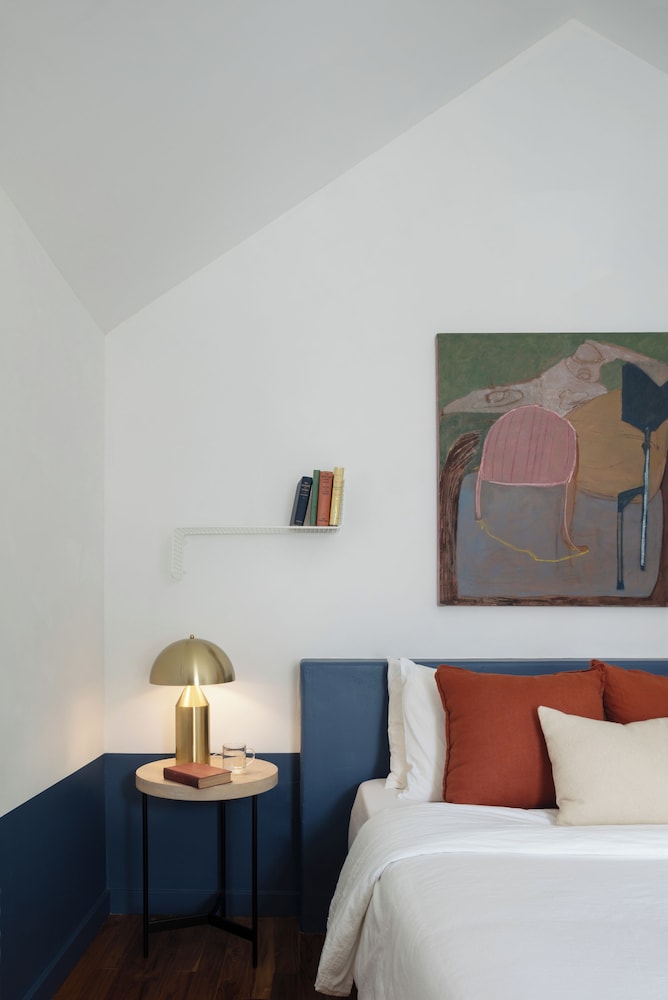 The Trail in Adams Berkshires Art Hotel - photo 15