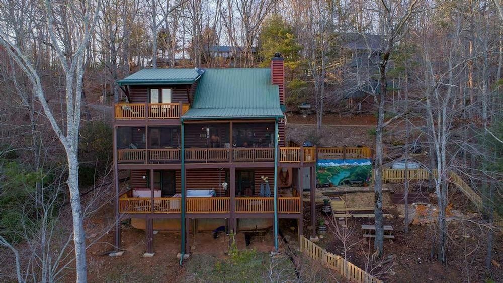 EddieBear in Blue Ridge, United States