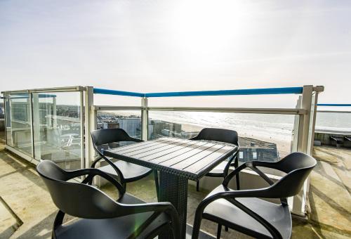 Sterflat 249 — 4-Star Luxury Hotel in Egmond Aan Zee, Netherlands
