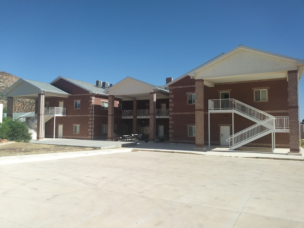 Zion's Most Wanted Hotel - photo 65