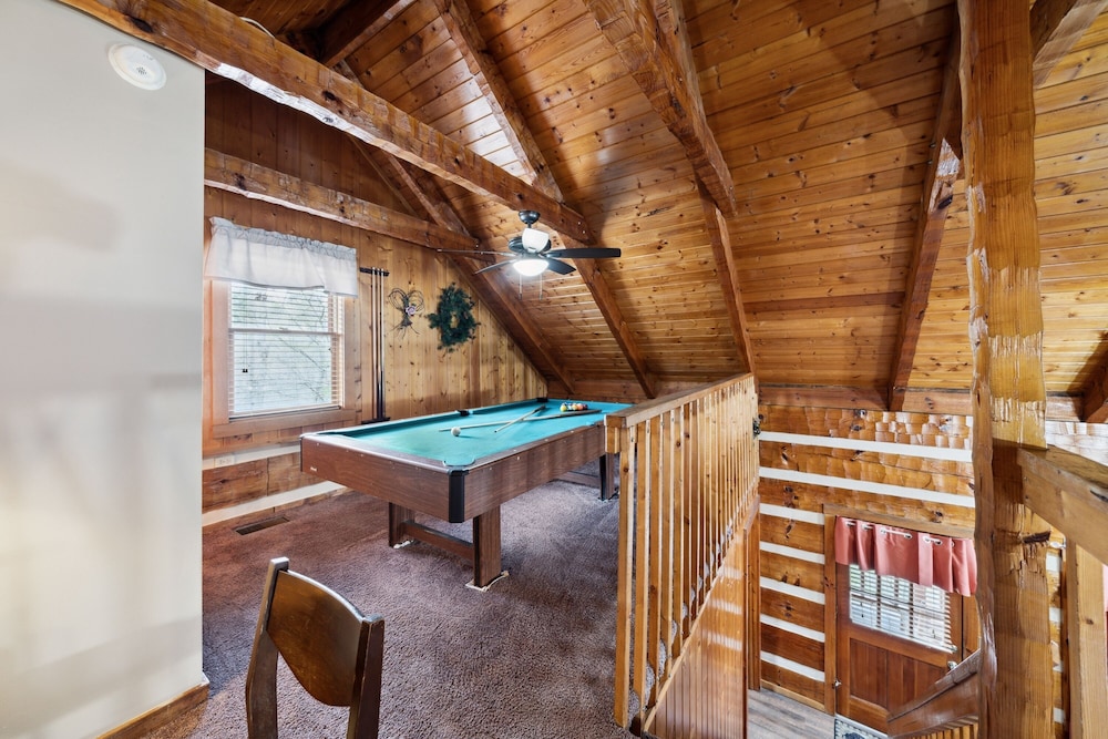An Affair To Remember 1 Bedroom Cabin by Heavenly Views Resort - photo 18