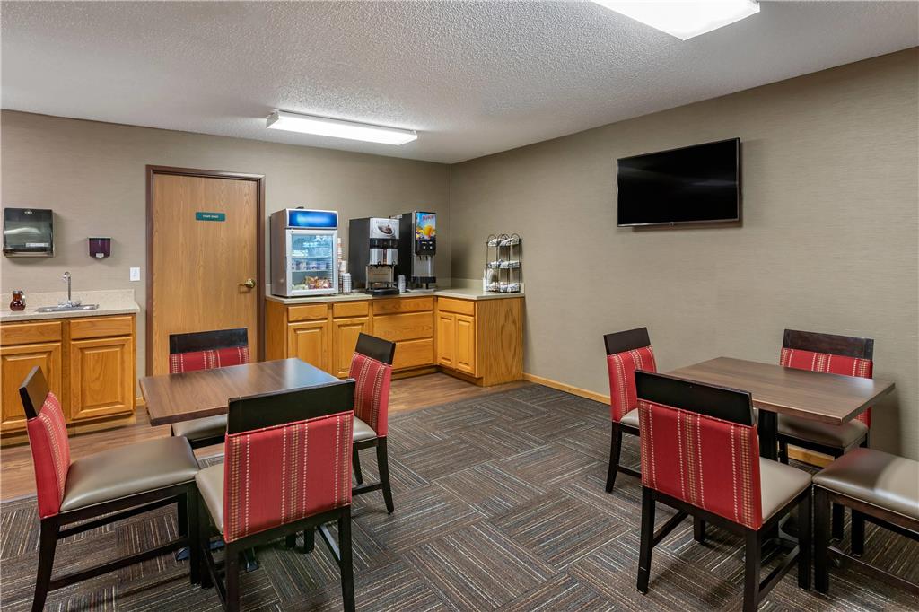 Comfort Inn Dyersville Near Field of Dreams - photo 26
