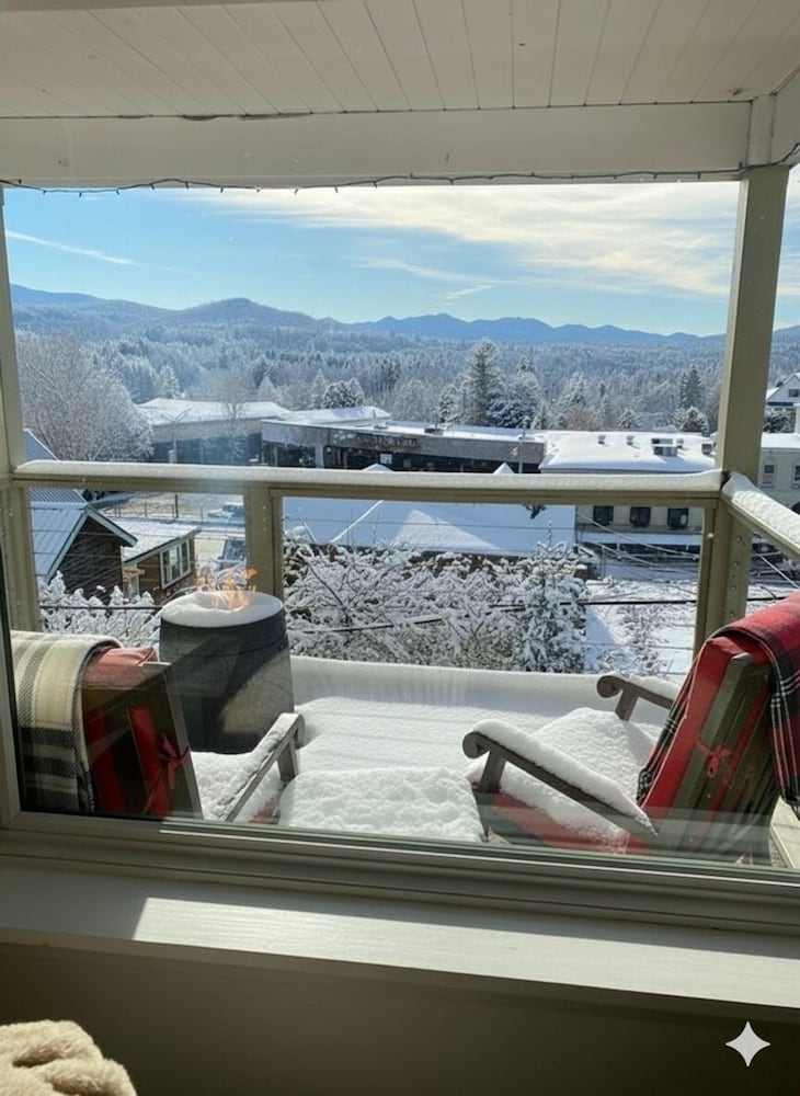 Amazing Mountain Views Lake Placid & 1980 Olympic Center — 4-Star Luxury Hotel in Lake Placid, United States