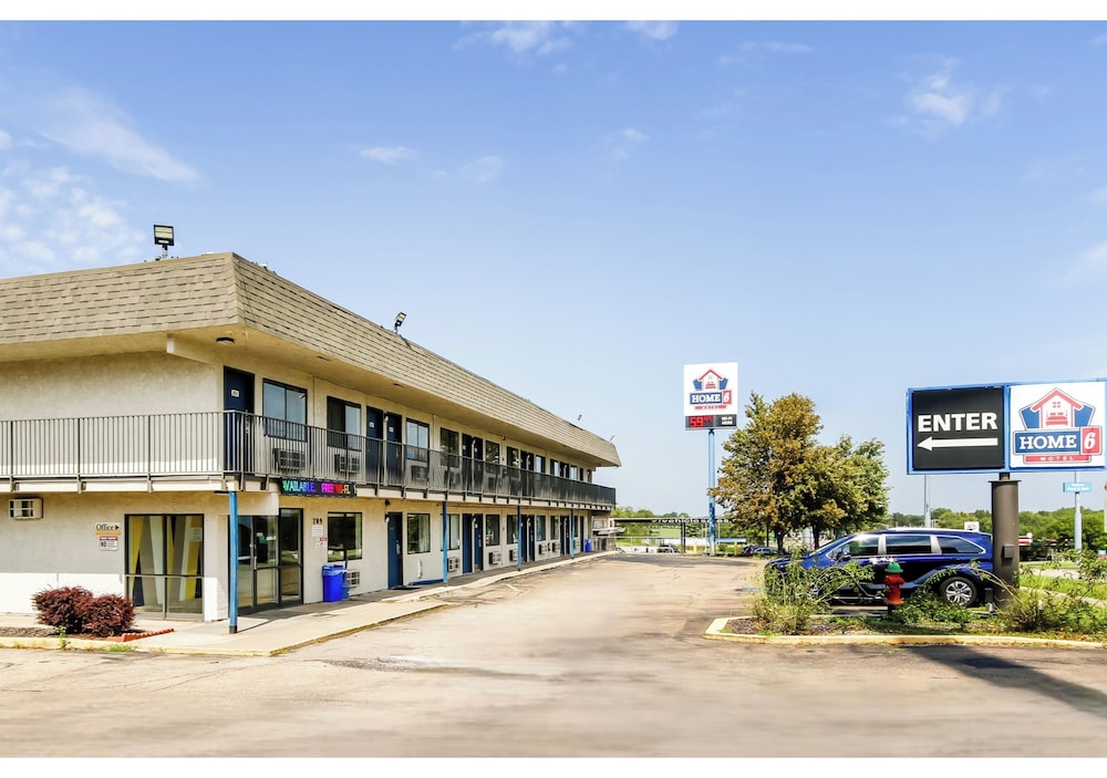 Motel6 Topeka KS Northwest - photo 36