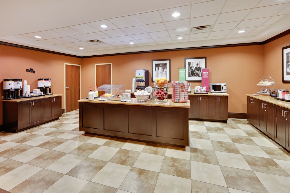 Hampton Inn and Suites Fort Worth Forest Hill - photo 17