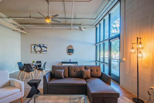 Perfect 1BD ASU Sloan Pk WD Parking Sleeps 6 — 4-Star Luxury Hotel in Tempe, United States
