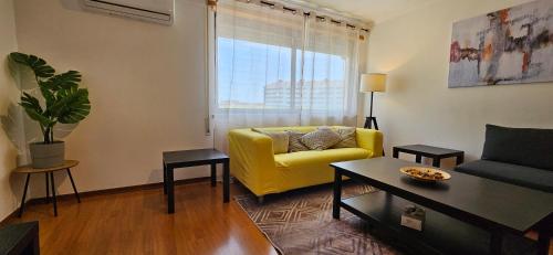Modern 3 Bed Flat Beaches Expo & City Fun Your Gateway to Lisbon — 4-Star Luxury Hotel in Montijo, Portugal