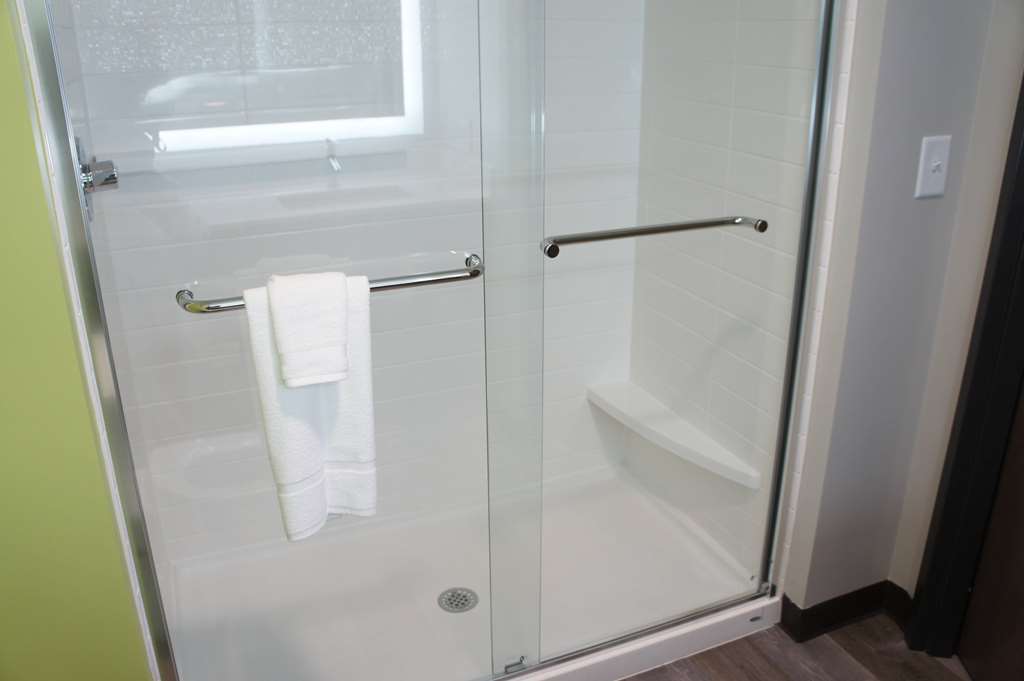 La Quinta Inn & Suites by Wyndham Braselton - photo 34