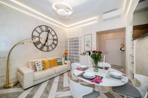 Enjoy Colosseum Apartment — 4-Star Luxury Hotel in Rome, Italy