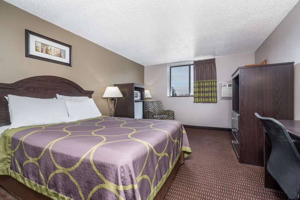 Super 8 by Wyndham Bismarck - photo 6