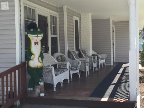The Frogtown Inn - photo 37