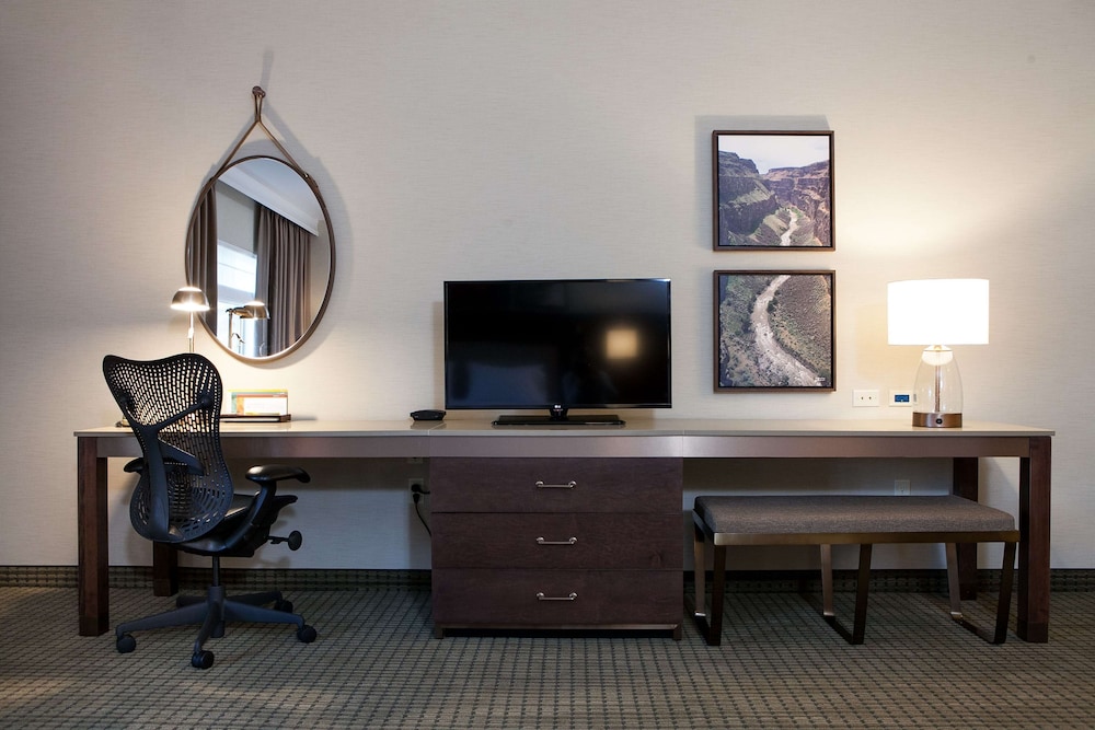 Hilton Garden Inn Boise Eagle - photo 39