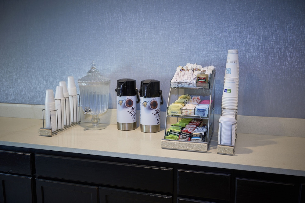 Holiday Inn Express & Suites Birmingham South Pelham by IHG - photo 31