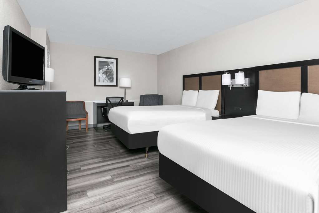 Baymont by Wyndham Austin University Area - photo 13