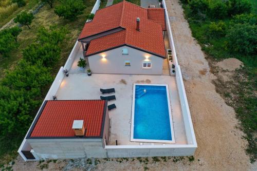 Villa Laura — 4-Star Luxury Hotel in None, Croatia