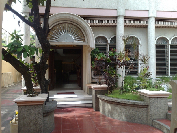 La Residencia Luzviminda Pensionne