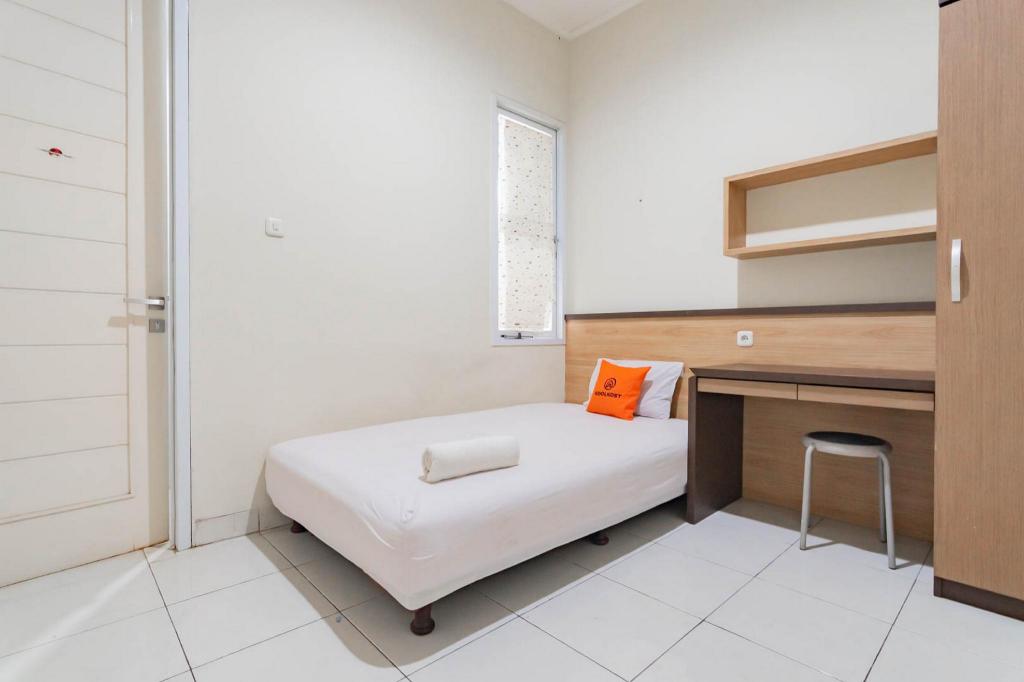 Koolkost Syariah near Alun Alun Tasikmalaya in Tasikmalaya, Indonesia