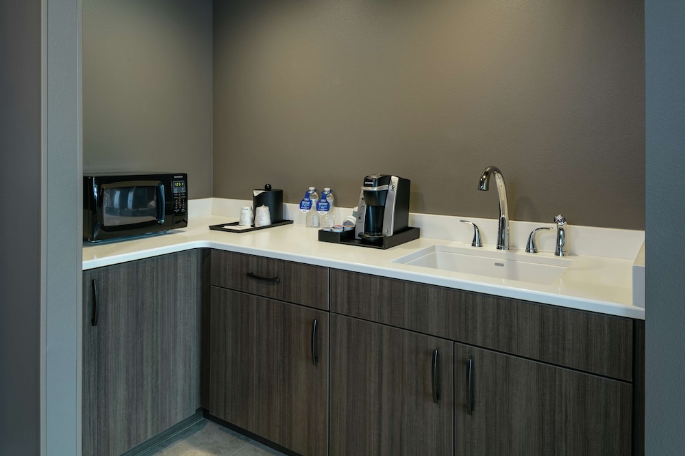 Hilton Garden Inn Wenatchee - photo 15