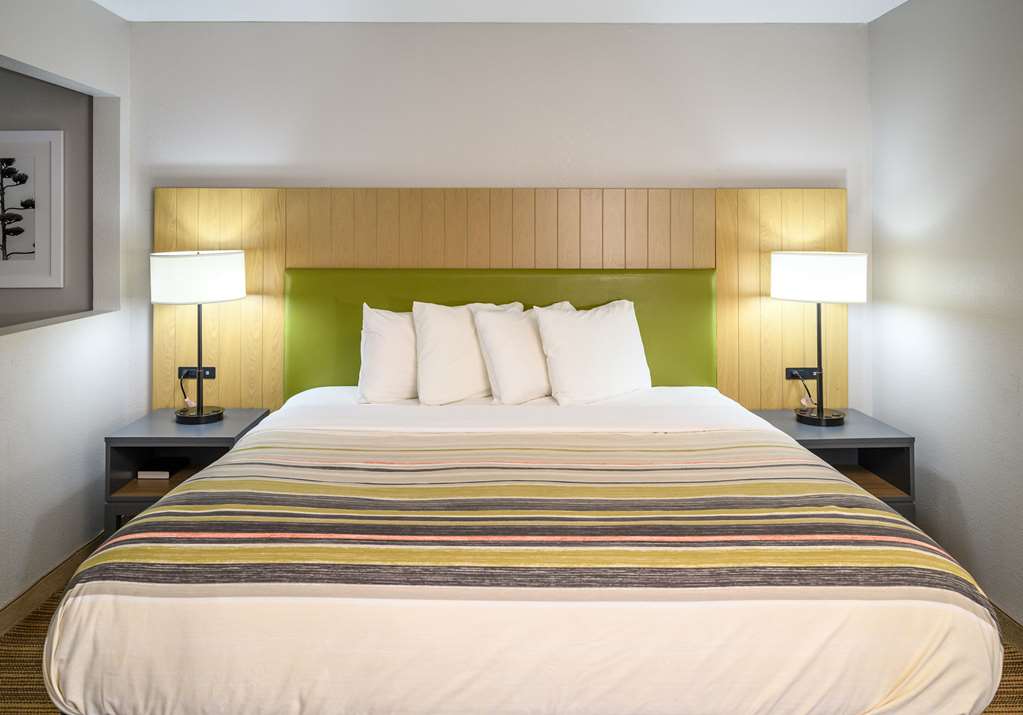 Country Inn & Suites by Radisson Greenfield IN - photo 25