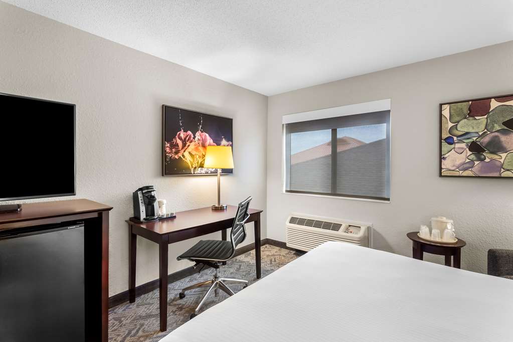 Best Western Oswego Hotel - photo 16