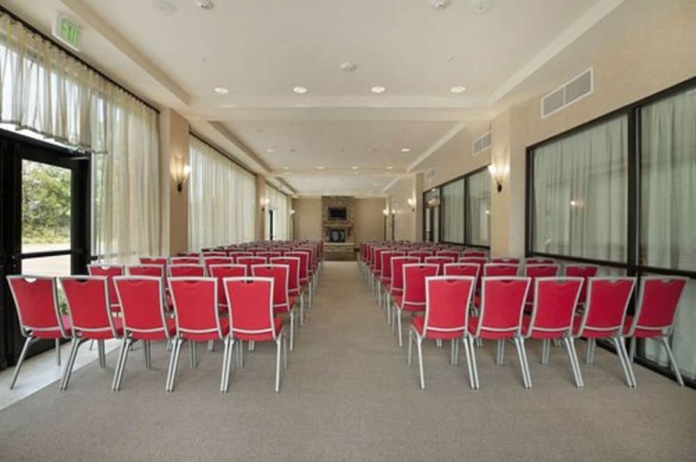 Hampton Inn Jacksonville Anniston Area - photo 62