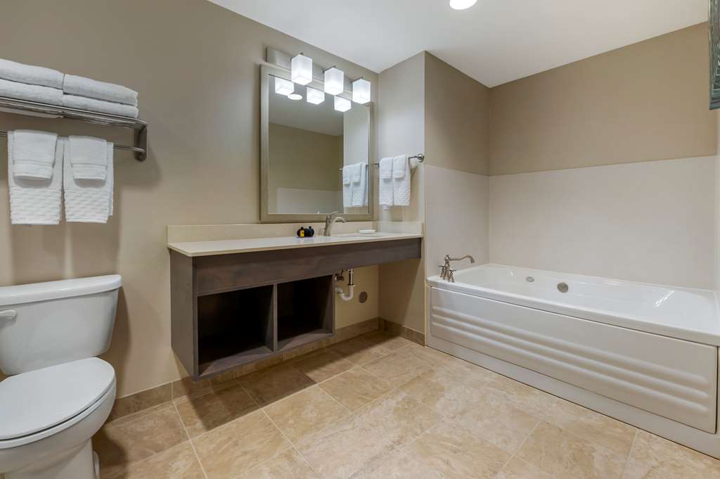 Best Western Plus Centralia Hotel & Suites - photo 27